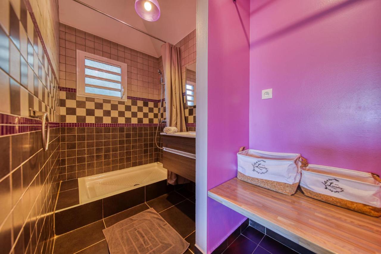 Tipalais Bed & Breakfast แซ็ง-ปีแยร์ ภายนอก รูปภาพ